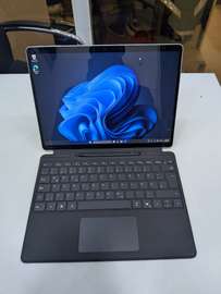 Surface Pro 11 Snapdragon (R) x 12 32g de ram 1 Tera