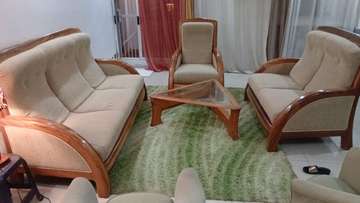 Salon 6 places a vendre