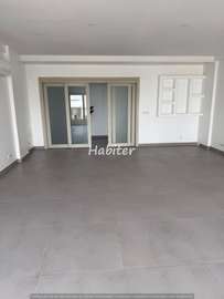 Appartement à louer au Point E