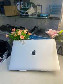 MacBook Pro 15 pouce i9 16 Go RAM