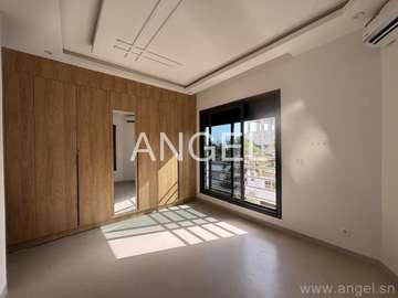 Ref_2950_PL Appartement à louer aux Almadies.
