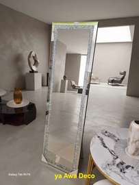 Miroir sur pied grand format design contemporain neutre