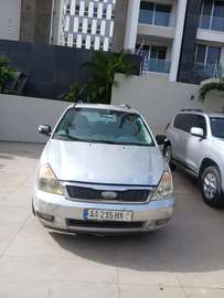 Kia carnival à louer avec chauffeur