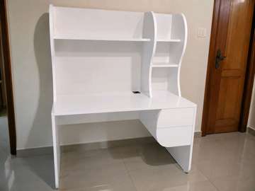 Wanteer Bureau 1.20m tout neuf