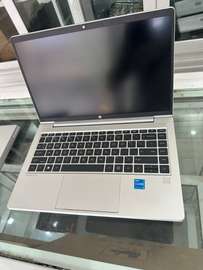 Hp pro 440 g9 i5 12eme Ssd 256gb ram8gb