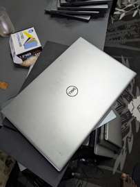 Dell i7 11th gen / SSD 512gb / 16gb / vostro