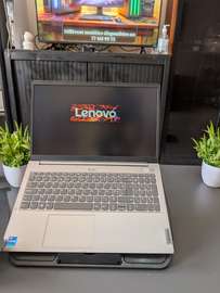 Lenovo i7 11th gen / NVIDIA /256gb / 16gb ram