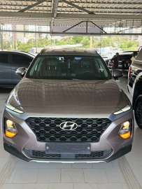 Marque : HYUNDAI 🔘Modèle : *SANTAFE * 🔘Année : 2019