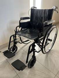 Chaise roulante neuve fauteuil roulant