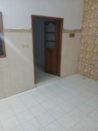 Appartement rez de chaussée a louer a sicap foire