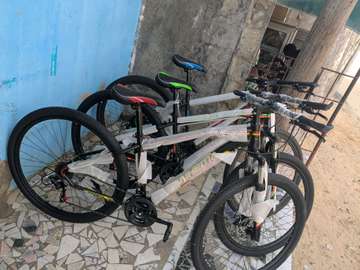 Vélo VTT 29 pouces 21 vitesses suspension avant