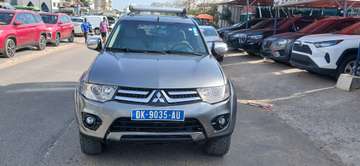 Mitsubshi pajero