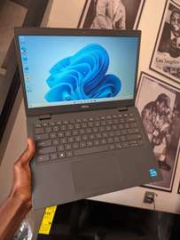 Dell i3 11th gen /256gb / 8gb ram