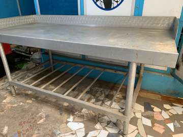 Table de travail professionnelle pâtisserie et restauration