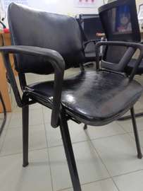 Chaise bureau similicuir noir cadre métal stable