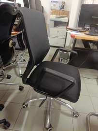 Chaise bureau ergonomique noire tissu respirant réglable