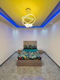Chambre spacieuse avec climatisation et LED design