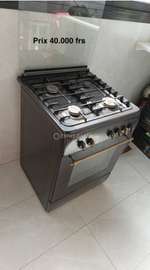 CUISINIERE A VIDER