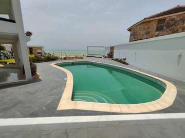 Villa meublée face mer à louer à NDAYANE