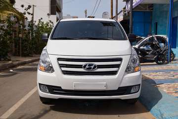 Hyundai Starex 2017 – Spacieux et Très Propre