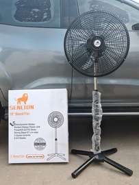 Ventilateur sur pied et plafonnier