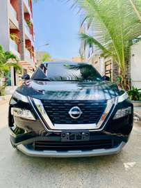 Nissan 2023