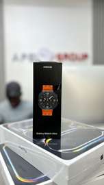 Samsung Galaxy Watch4 Ultra bracelet orange GPS santé