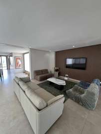Penthouse de 460 m² F5 à louer à Mermoz