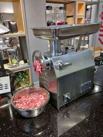 Hachoir à Viande Professionnel Électrique N°22