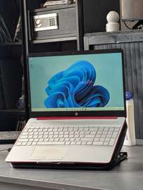 HP Pavilion 15 i3 10th gen 500gb ssd / 8hb ram