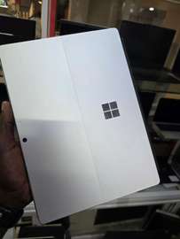 Microsoft Surface Pro 9 i7