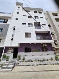APPARTEMENT AUX MAMELLES