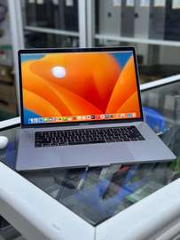 MacBook Pro Core i7