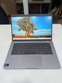 Dell latitude 5450 Intel ultra 7 16g de ram 256
