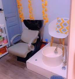 Fauteuil plus lavabo  et le bac manicure pédicure