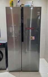 REFRIGERATEUR LG 679 litres A VENDRE EN URGENCE