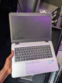 HP elitebook i5/ SSD 256gb / 8gb ram