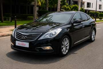 Prestige : Location de Hyundai Grandeur HG240 2017 à Dakar