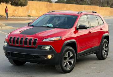 Jeep Cherokee trail walk