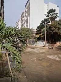 Terrain 800m2 à vendre au Point E