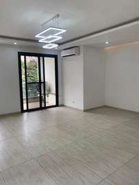 Appartement F4 non meublé Point E parking, ascenseur