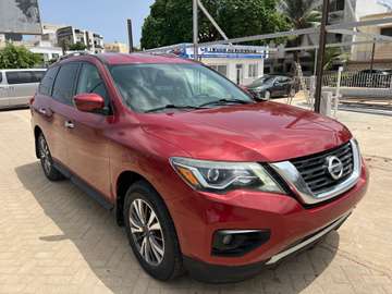 Nissan pathfinder 2017