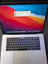 MacBook pro touchbar 512gb / 16gb ram