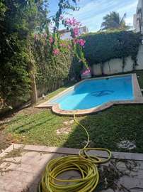 Très jolie villa F8 avec piscine aux Almadies