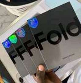 Samsung fold 4 256go scelle