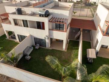 Villa familiale moderne avec jardin et loisirs