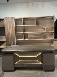 Bureau moderne LED avec rangements intégrés