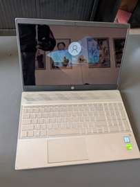 Ordinateur portable HP i7 8th/ 4gb dédiée tactile