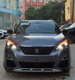 Peugeot 5008 Année: 2018