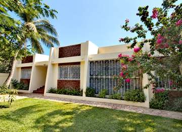 Villa de charme à Mermoz avec jardin